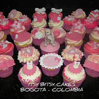 GIRL BABY SHOWER CUPCAKES