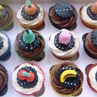 Pacman Birthday Cake & Cupcakes