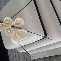 Cala lily wedding cake