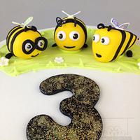 Buzzy Bee The Hive Cake