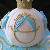 Sparkly Cinderella Carriage cake