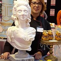 Queen Marie Antoinette cake