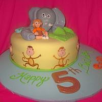 Eight silly monkeys cake