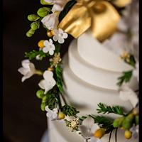 Holiday wedding cake