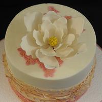 Magnolia on a Cake