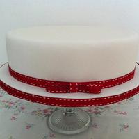 Simple White Iced Cake