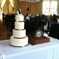 Wedding cake and muddy Groom's Cake