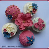 Floral vintage cupcakes