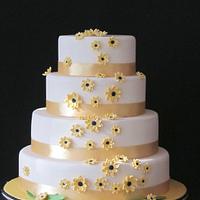 Daisies wedding cake