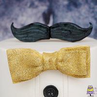 Glitter, roses and...moustache!