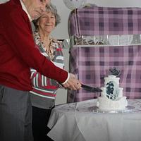 Diamond wedding anniversary cake 