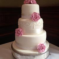 Lace and roses Wedding Cake