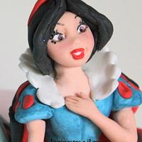 Cinderella&Snow White cake topper