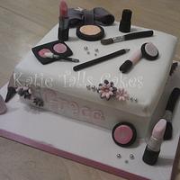 Make-up Box Cake
