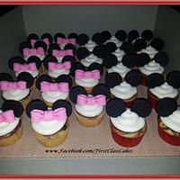 Minnie & Mickey Mouse Ears Cake & Cupcakes