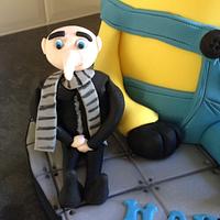 Minion cake and gru 