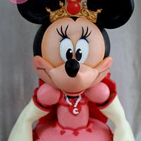 Queen Minnie, Her Highness!