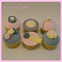 Simple vintage cupcakes