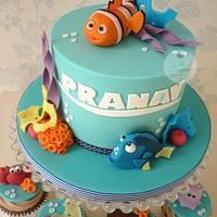 Finding Nemo birthday cake & cupcakes