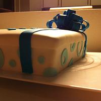 Quick Gift Box Cake