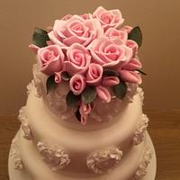 Hearts and roses wedding cake