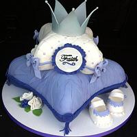 Pillow Cake with Crown