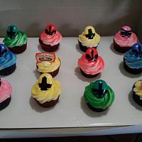Another Power Rangers Samaurai cake and cupcakes