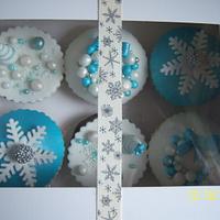 Festive Wintry Cupcakes