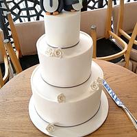 Penguin topper wedding cake