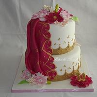 Very feminine arabic  cake (inspired on a cake by Rosebud cakes)