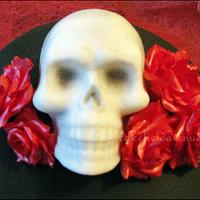Skull and Roses Gothic Cake
