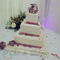 Vintage style Wedding cake