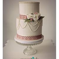 Vintage Pearls Wedding Cake