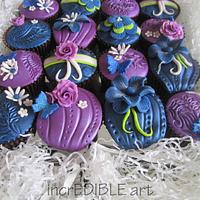 Arty Couture Cupcakes