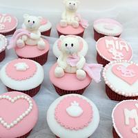 Cupcakes with teddy