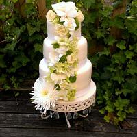 rustic wedding cake with fresh flowers