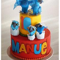 Rio parrot cake