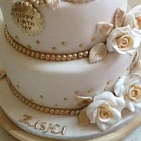 Elegant of white and gold cake