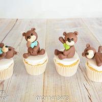 Teddies and duckies baby shower cupcakes 