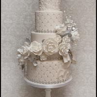 Natasha - cake by Cakes by Nina Camberley - CakesDecor