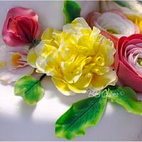 Ranunculus and sweet peas sugar flowers