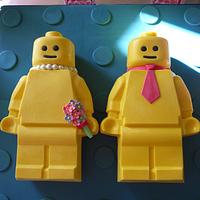 Lego Bride and Groom Pinata Cake!