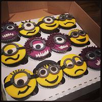 Minion cupcakes