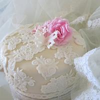 Lace cake