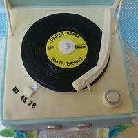 Retro Record Player Cake 