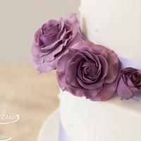 White and lilac wedding cake