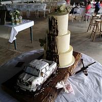 Romantic Vintage buttercream wedding cake with a twist!