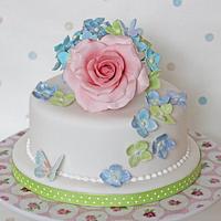 Rose and hydrangea cake