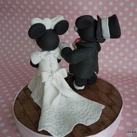 Wedding couple Mickey and Minnie