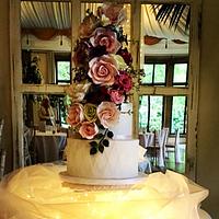 Floating wedding cake